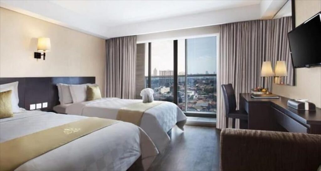 8 Referensi Hotel dengan Pemandangan Kota Jakarta dari Ketinggian