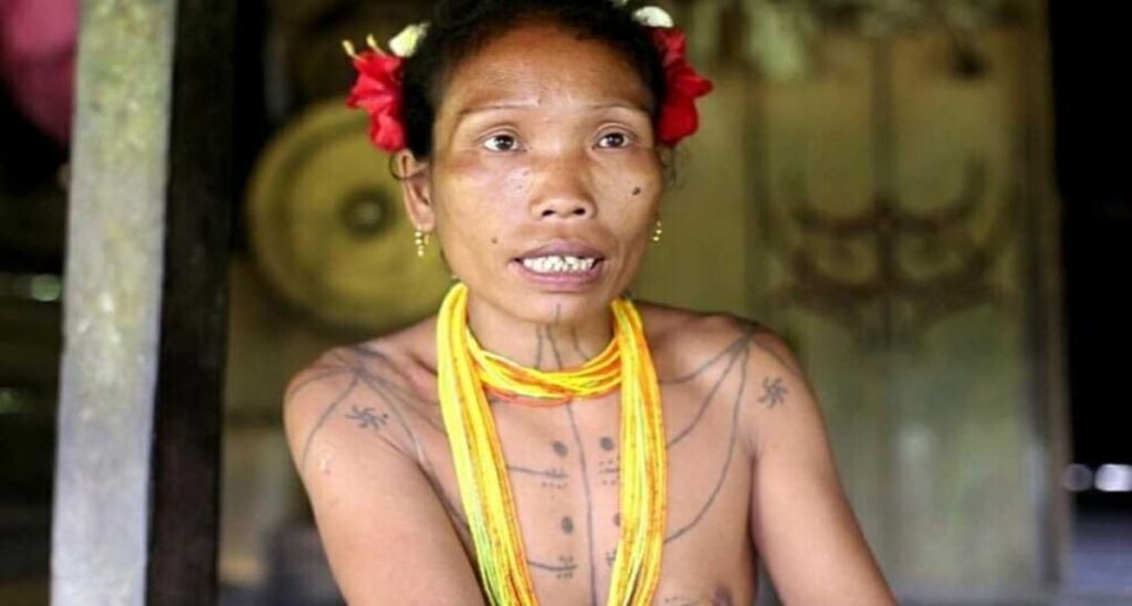 5 Fakta Tato Mentawai, Seni Rajah Tertua dari Suku Mentawai