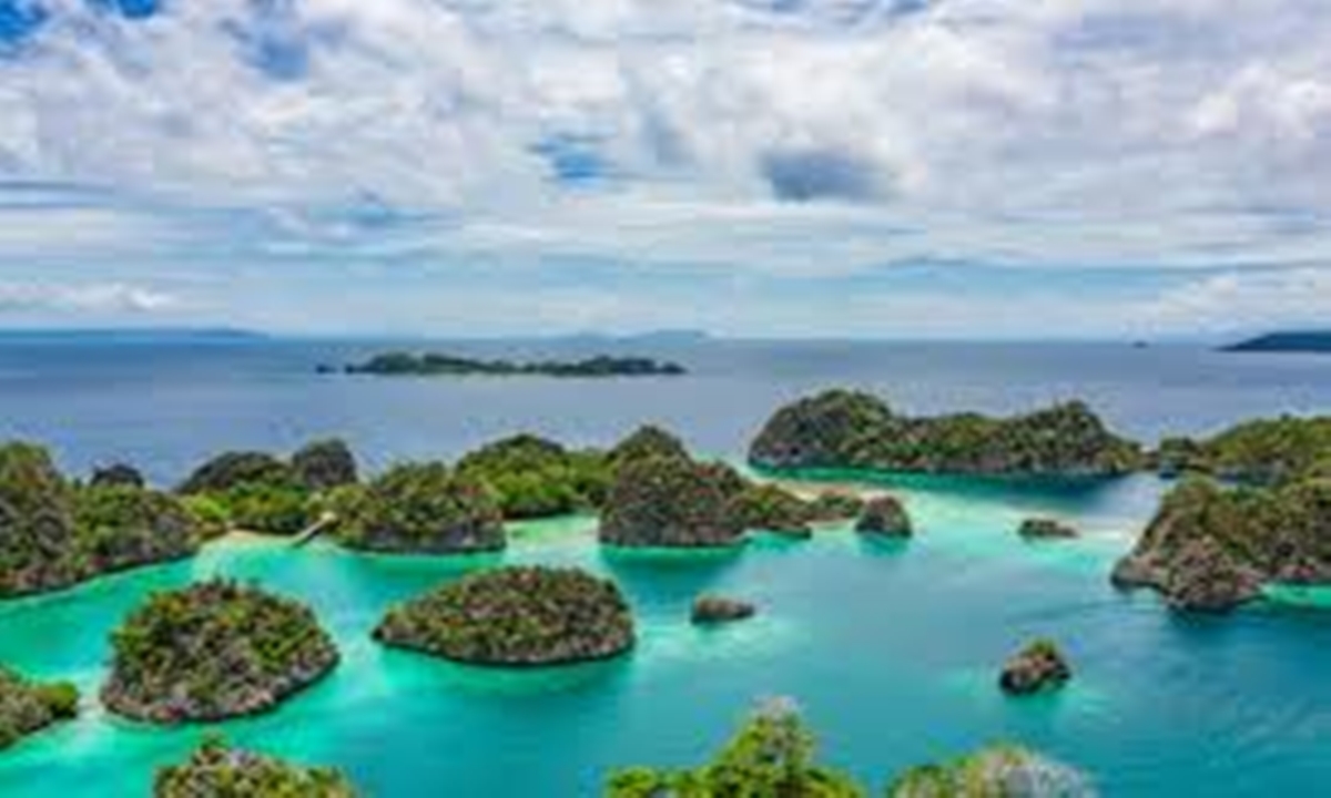 5 Tempat Wisata di Papua yang Terkenal, Pemandangan