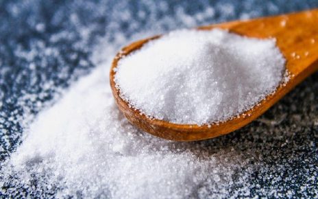 Viral Tantangan Makan Garam di TikTok, Ini Bahayanya Untuk Kesehatan