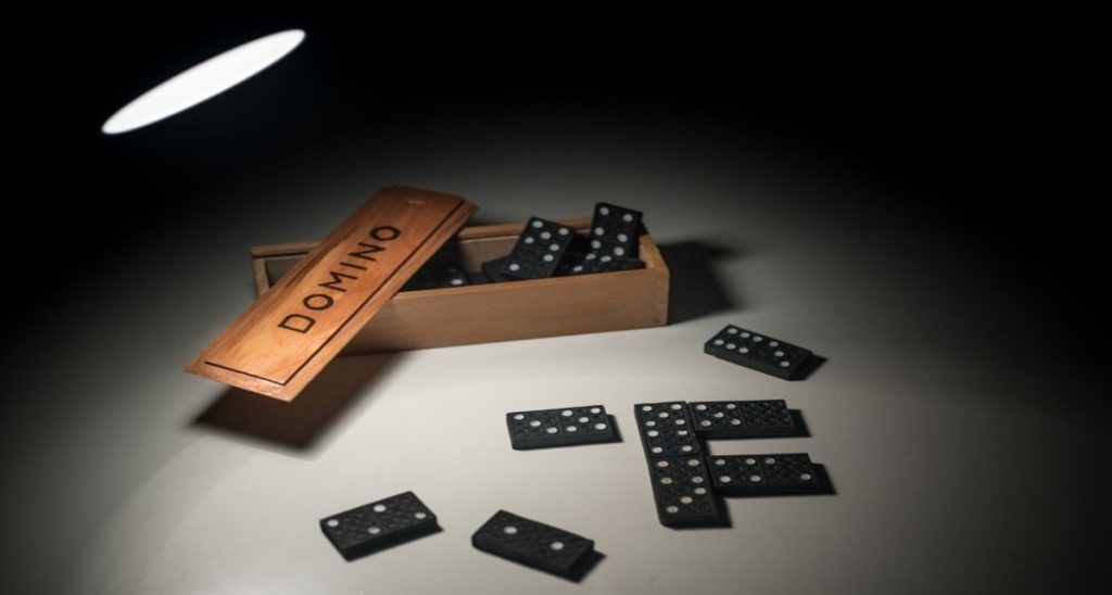 7 Fakta Sejarah Permainan Domino, Tahu Asalnya dari Mana? 